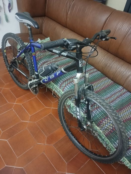 Bicicleta BTT profissional
