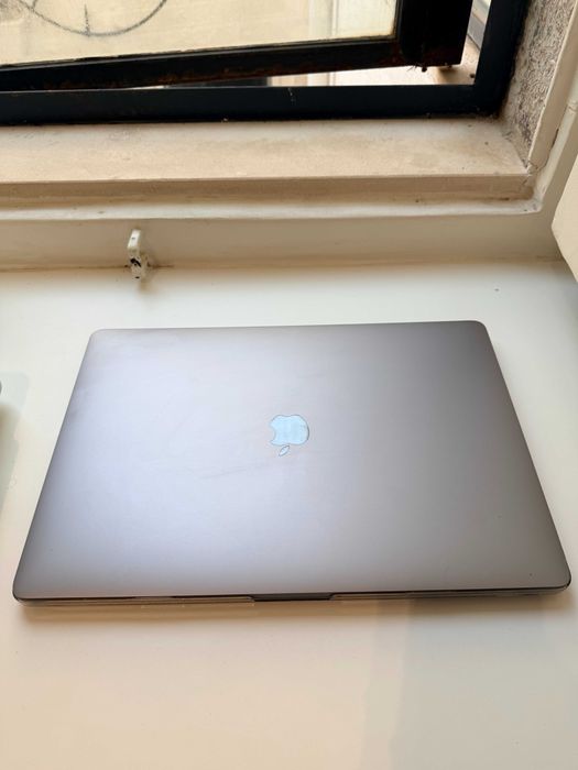 MacBook Pro 16" – 512 GB – Excelente Estado
