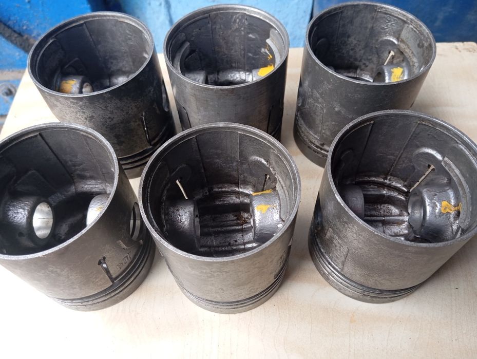 Поршень газ 52, 51 розміри 81.88; 83.5 комплект