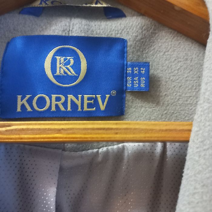 Пальто жіноче демі.