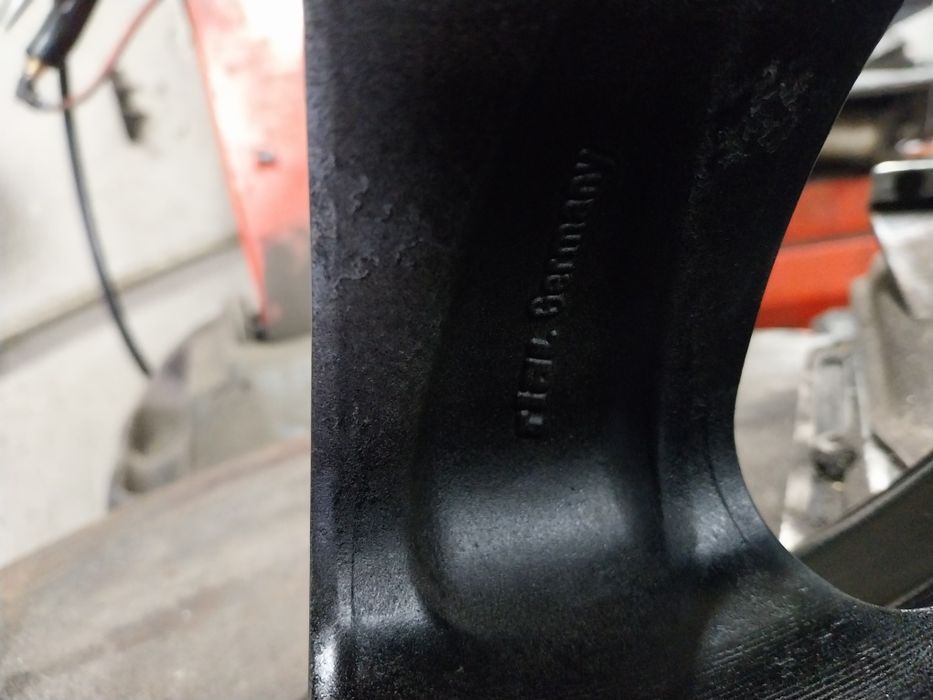 Felgi Aluminiowe BMW 17" 5x120 8J ET30