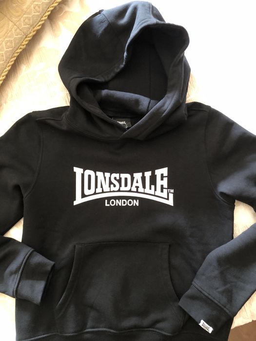 Hoodie ..  LONSDALE