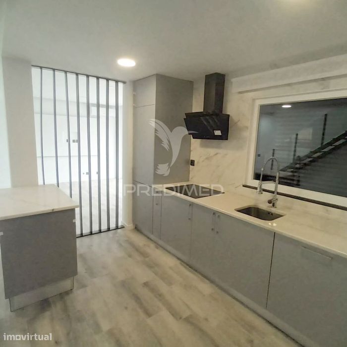 T3 Semi-Detached House with Swimming Pool in Fernão Ferro