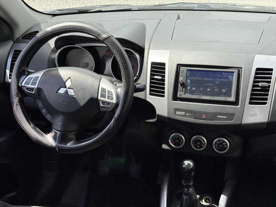 Mitsubishi Outlander 2007 2.0 Diesel Manual Klimatyzacja Car Play 7 Osobowy Hak