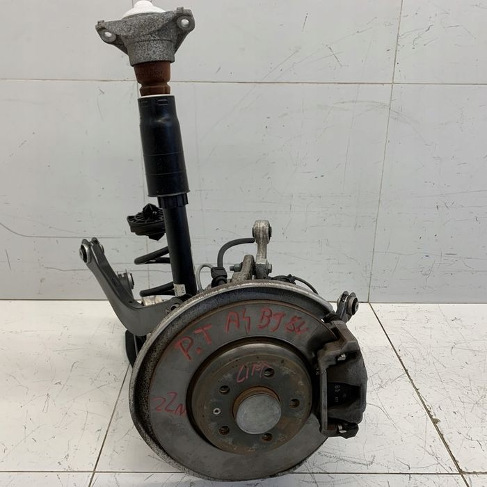 Zwrotnica Tył Prawa Zawieszenie Półoś Wahacze Zacisk Audi A4 B9 22R