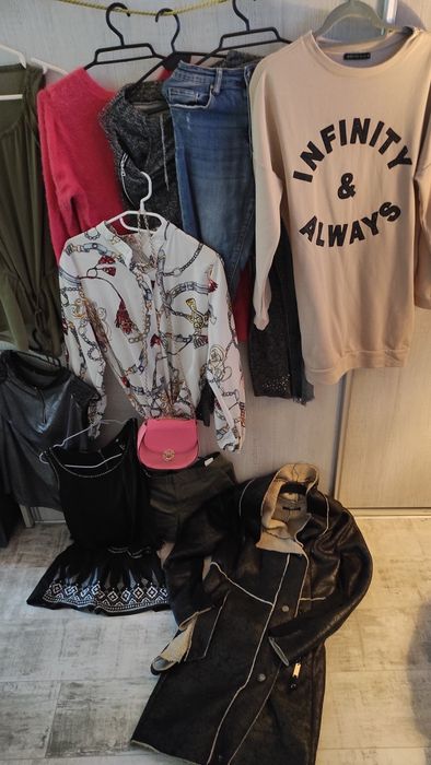 Zestaw  ubrań damskich rozmiar SM