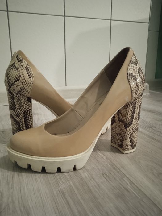 Каблуки хороші!!!