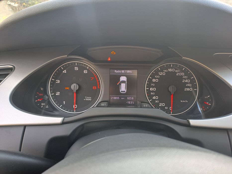 Audi a4 b8 2011r 1.8tfsi quattro