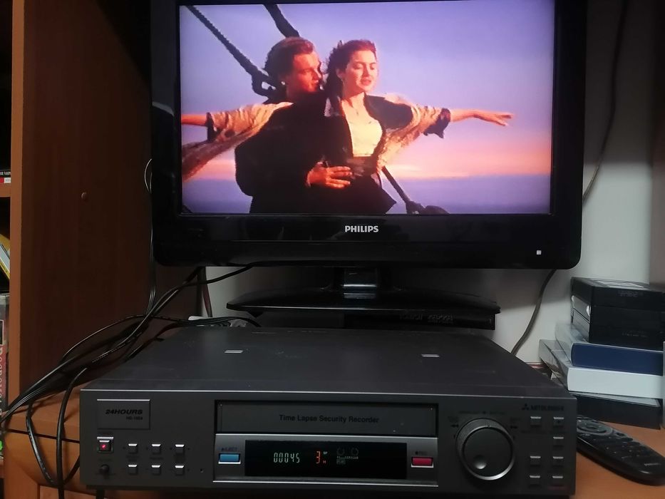 Magnetowid VHS Mitsubishi HS1024EE