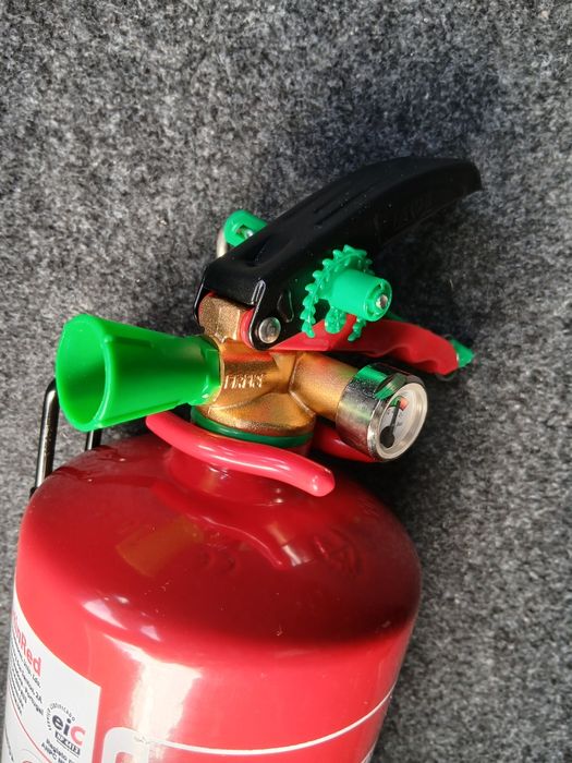 Vendo Extintores de Incêndio de 2 Kg, com Soporte, extintore Novos