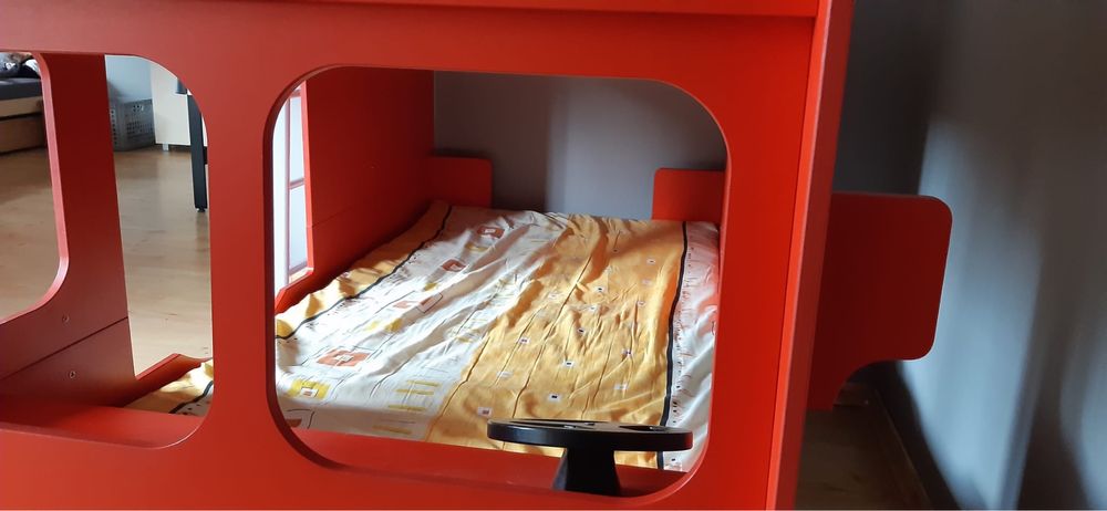 Łóżko piętrowe wóz strażacki