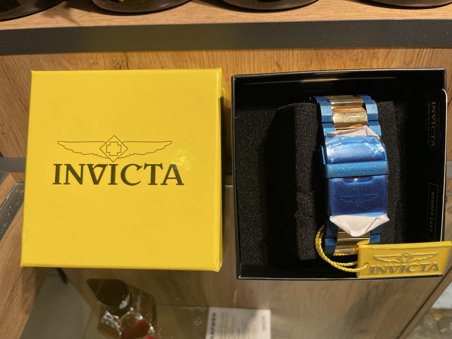 Годинник INVICTA