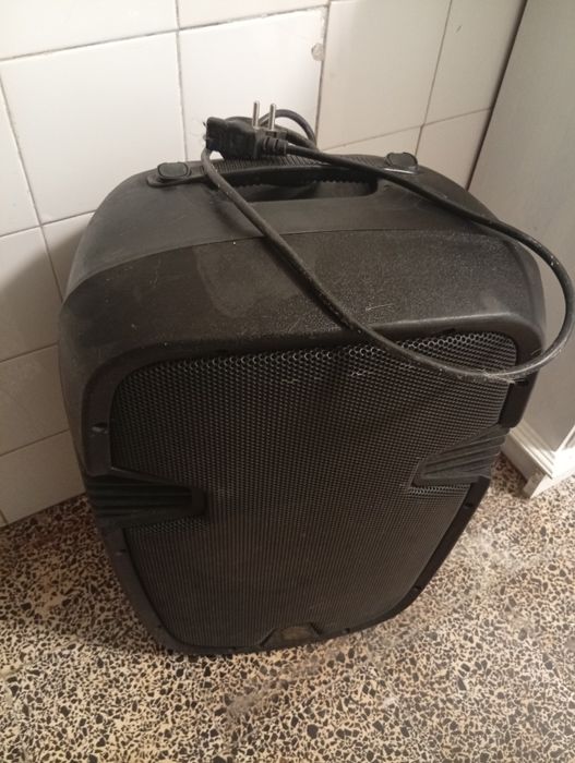 Caixa de som VSOUND 12” modelo VSSE12B
Totalmente funcional, sem