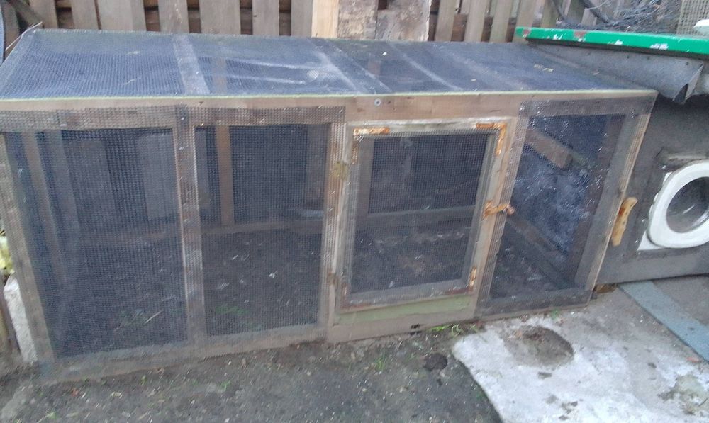 Kurnik dla kur /kurczaków z otwieranym daszkiem