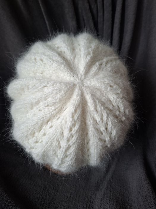 Берет із пуха норки білий з чохлом