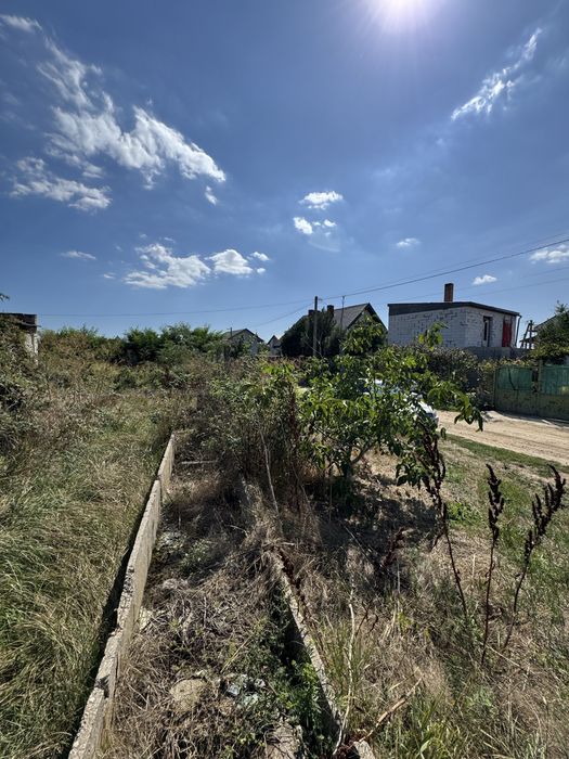 Продам земельну ділянку у МОРЯ ! Черноморск ,СОГ Ветеран , бетонка