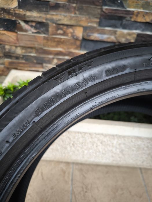 Pneus 245/40/20 Bridgestone Potenza S001