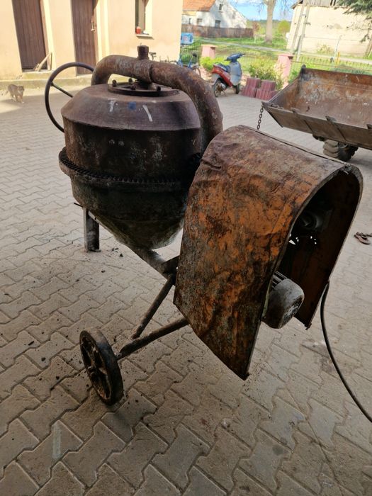 Betoniarka duża 200 l