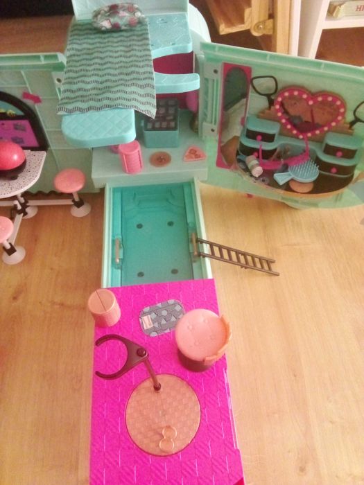 Caravana  com piscina LoL