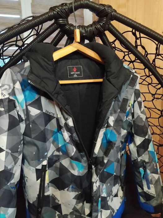 Куртки осіння і зимна