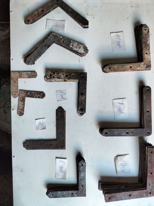 Stare okucia okienne