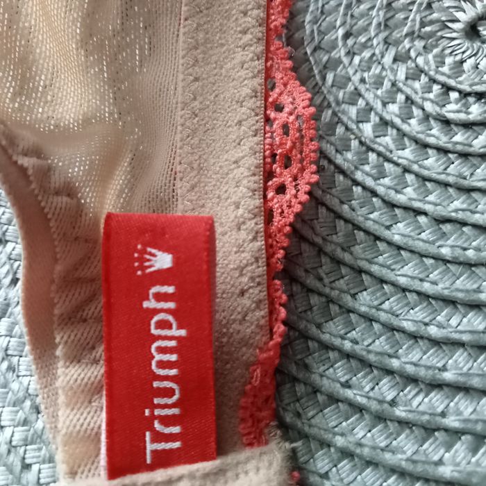 Biustonosz NOWY, lekko usztywniany  Triumph 60C