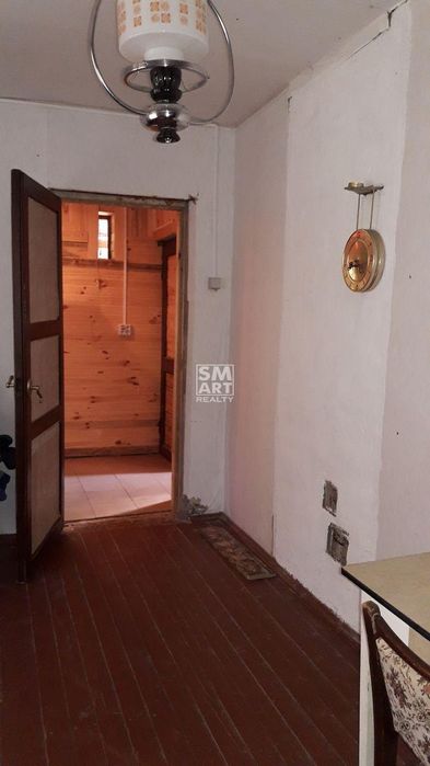 Продам будинок зі всіма комунікаціями, піччю і укриттям над Канівським