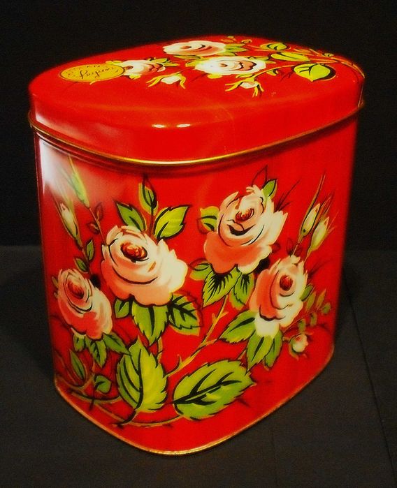 Regina caixa em lata antiga de chcolates - anos 60/70