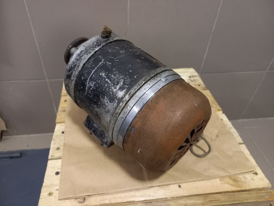 Электродвигатель ссср 220В. Мотор