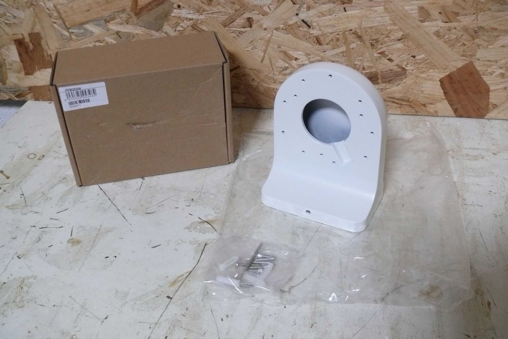 Suporte de parede branco para câmaras CCTV