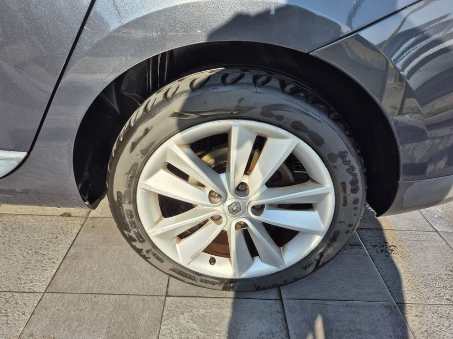 Renault Megane 1.5dci 110cv dynamique Revisões todas na Renault