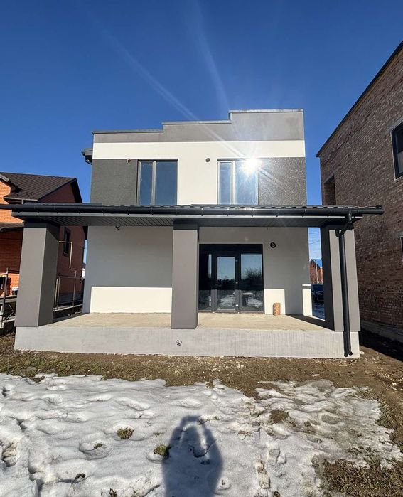 Продаж сучасного будинку в топ локації