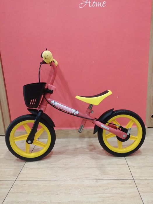 Rowerek biegowy z koszyczkiem plus gratis kask