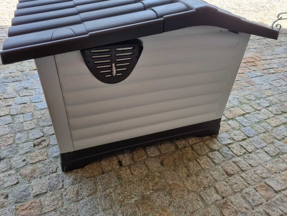 Casota para cão - Ferplast Dogvilla 70 com isolamento