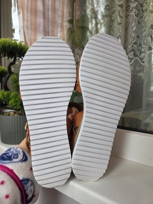 Босоніжки жіночі Skechers Bobs, 37р