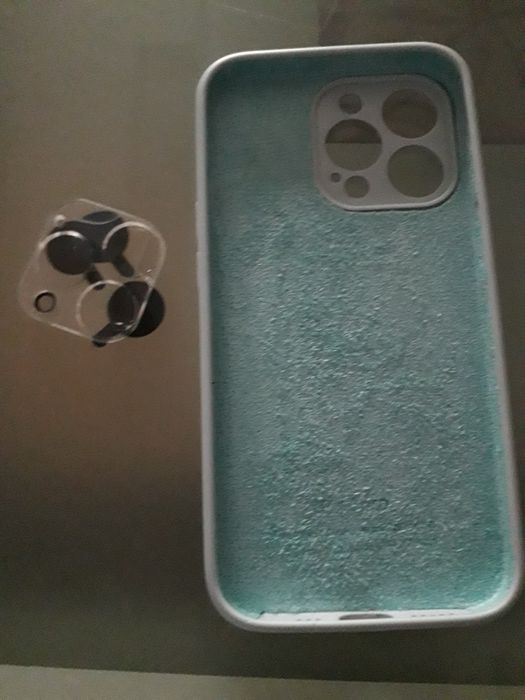 2 Nova Capa iPhone 13 verde e preto