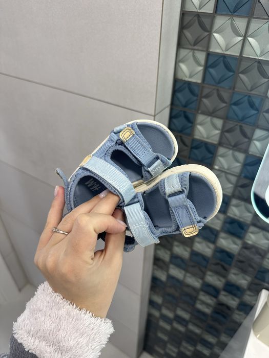 Дитячі босоніжки h&m