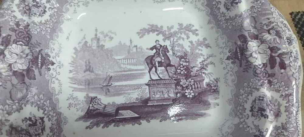 Antigo prato coberto século XIX