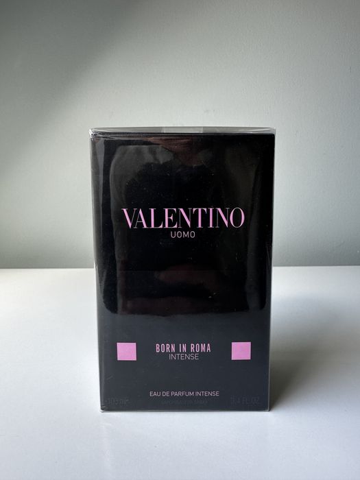 Valentino Uomo Born in Roma