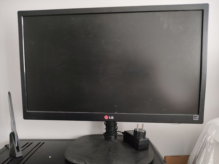 Monitor LG 22 cale