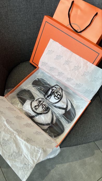 шльопанці Hermes Miss Kelly Sandal чорні