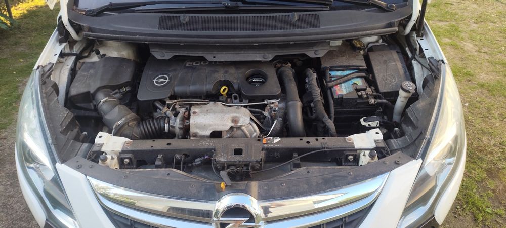 Продам Opel Zafira 2013 року