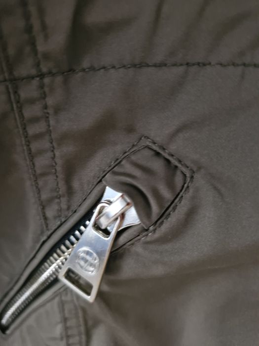 Modna kurteczka z wysoką stójką