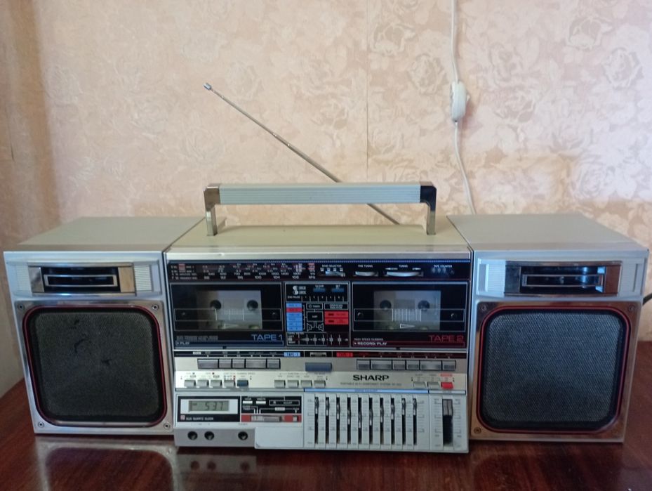 Магнитофон Шарп 800