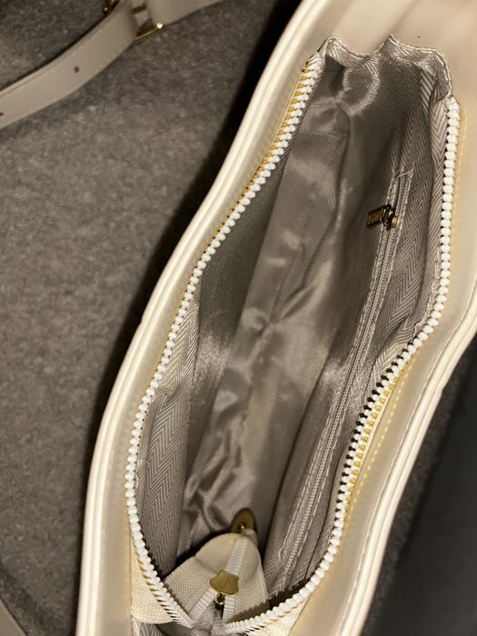 Carteira bege / creme