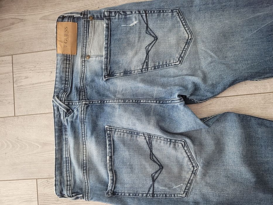 Spodnie meskie marki Guess
