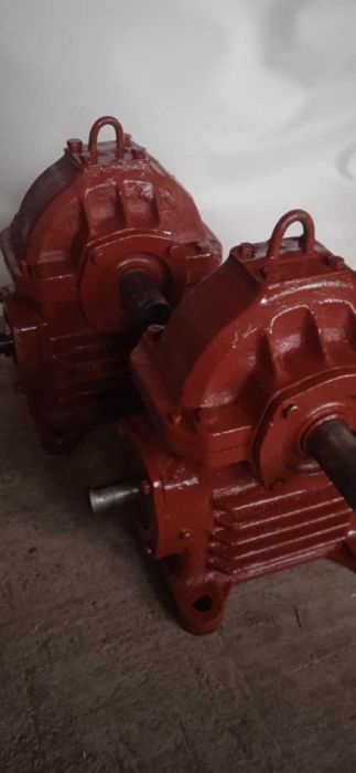 Редуктор  дровокола-електодвигун