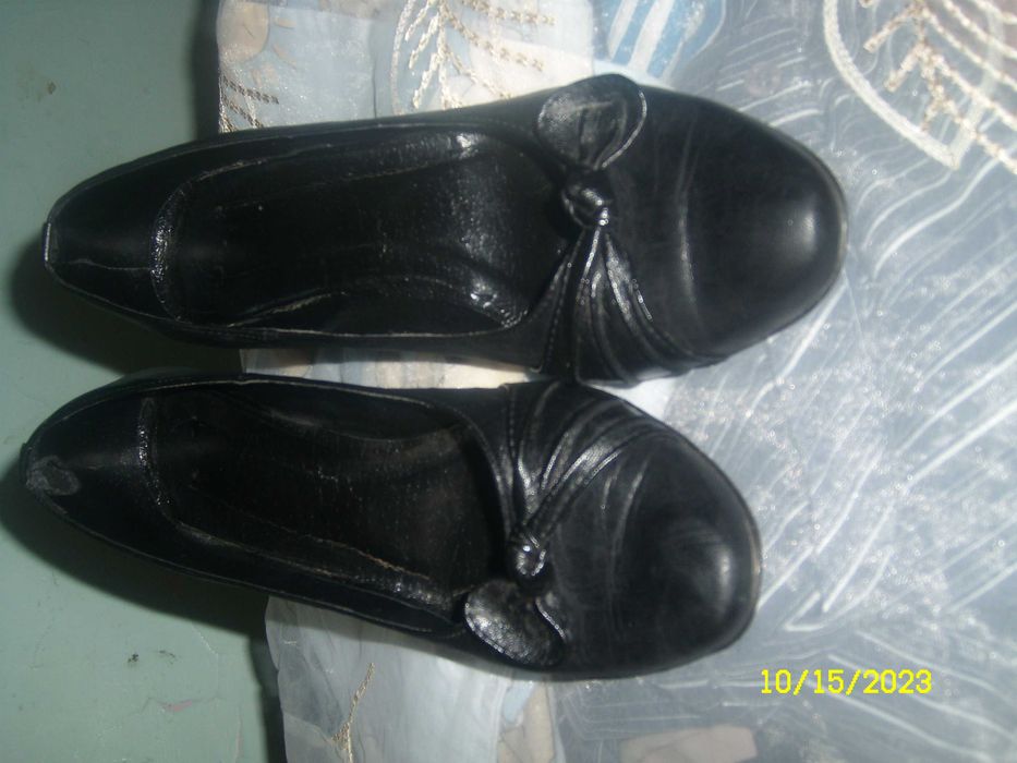 Damskie buty na słupku do pracy 39/40