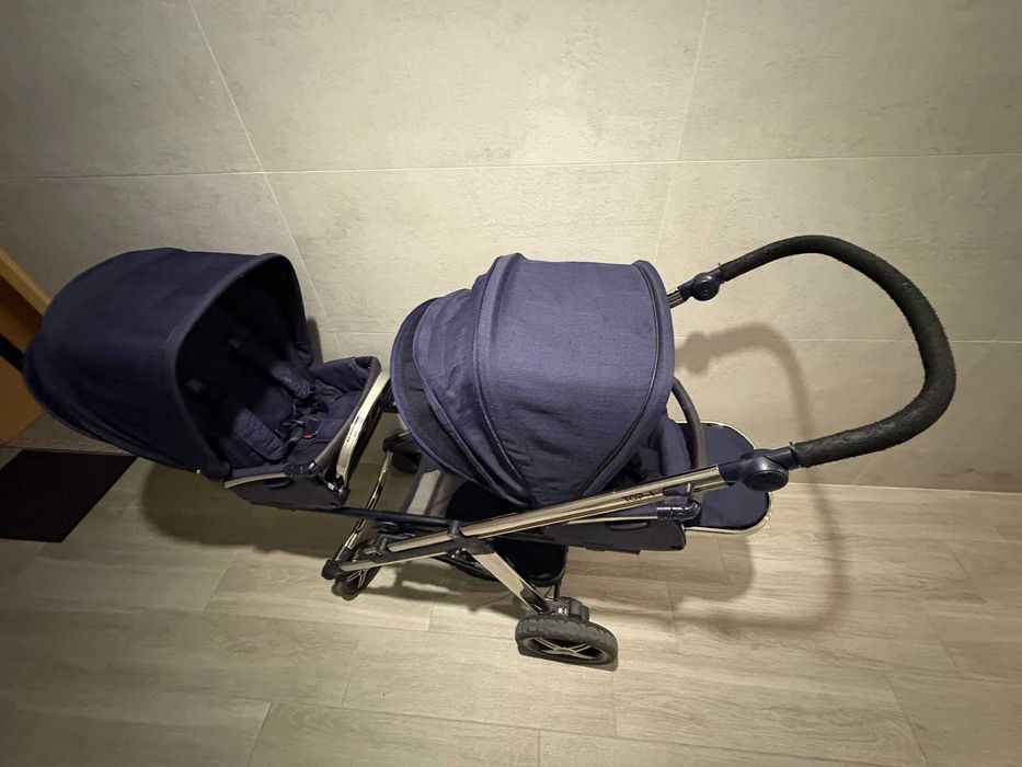 Carrinho de bebé duplo (gêmeos) e baby coques