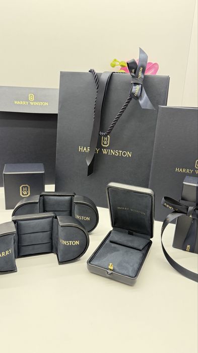 Коробка під сережки Harry Winston Харрі Вінстон під сережки.